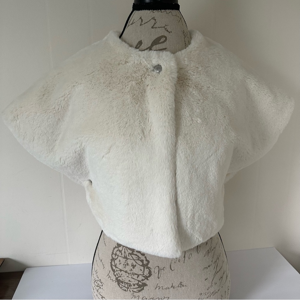 Talbots Cream Faux Fur Capelet